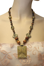 Ornamental Necklace. 06-nk-053.
