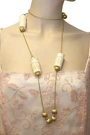 #06-nk-112. Gold Decorative Asymmetric Necklace.